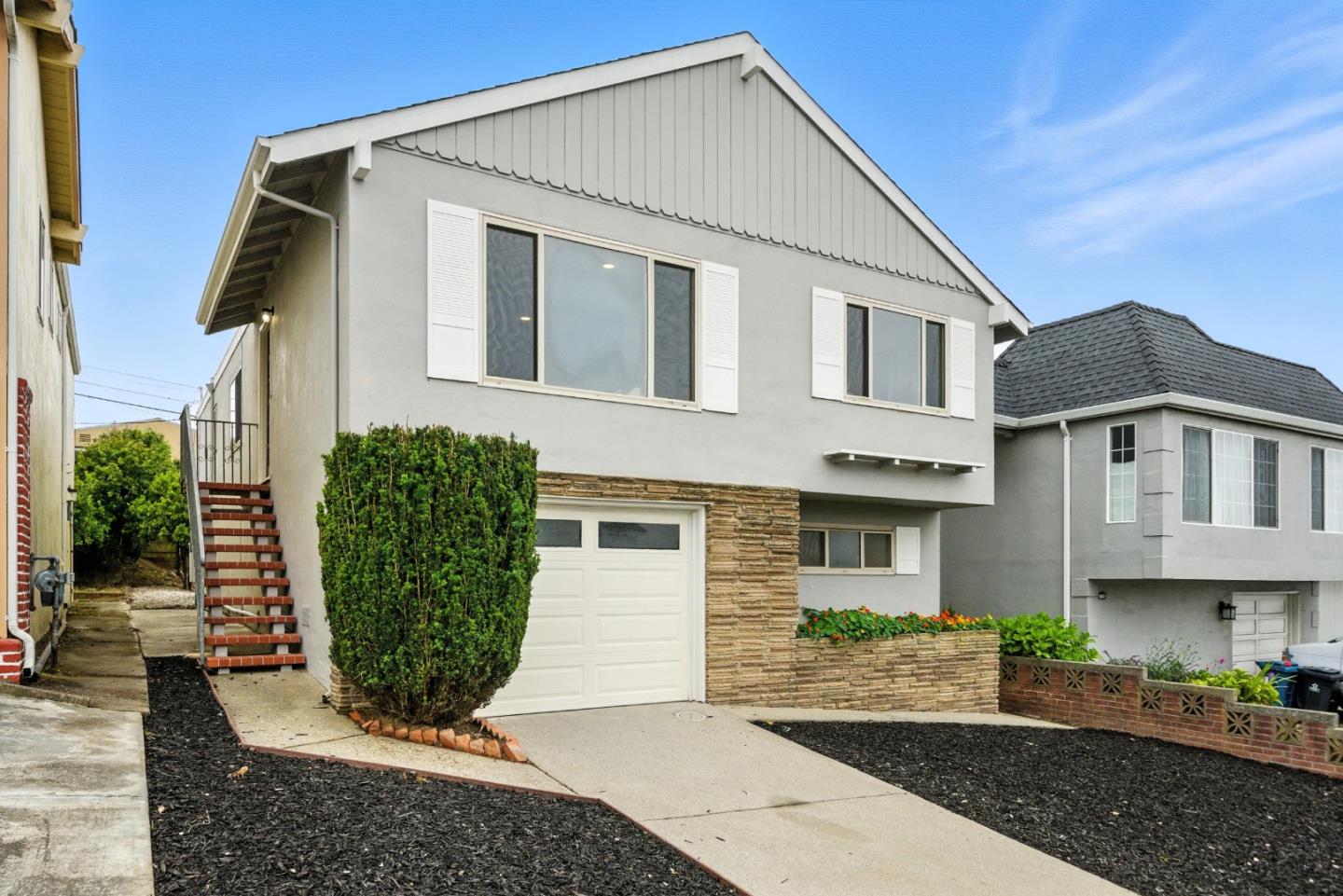 Detail Gallery Image 3 of 57 For 362 Lakeshire Dr, Daly City,  CA 94015 - 4 Beds | 2 Baths