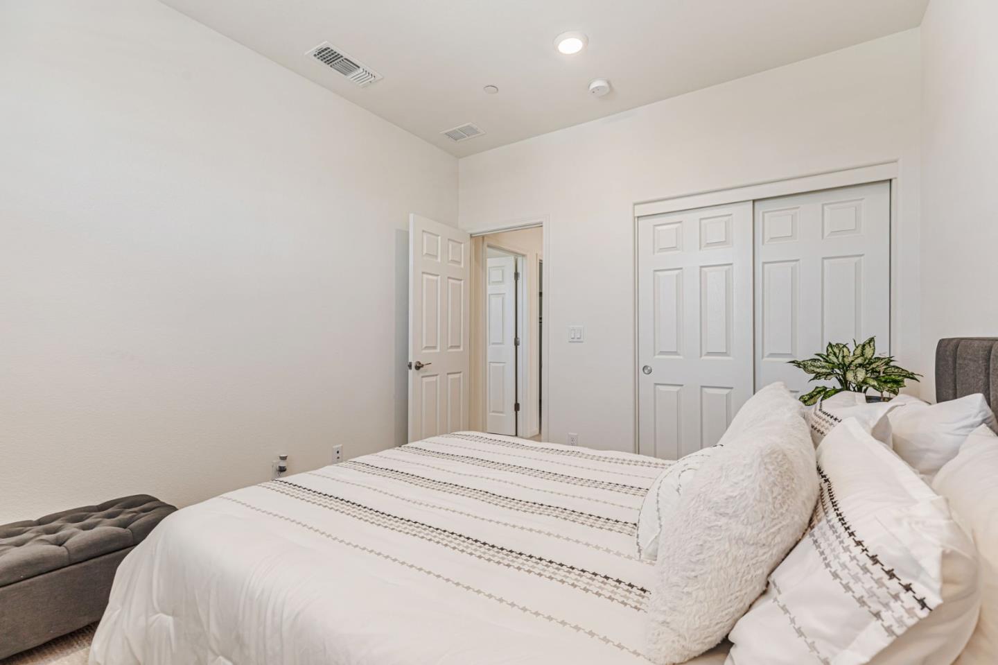 Detail Gallery Image 33 of 46 For 2041 Camden St, Hollister,  CA 95023 - 4 Beds | 3 Baths