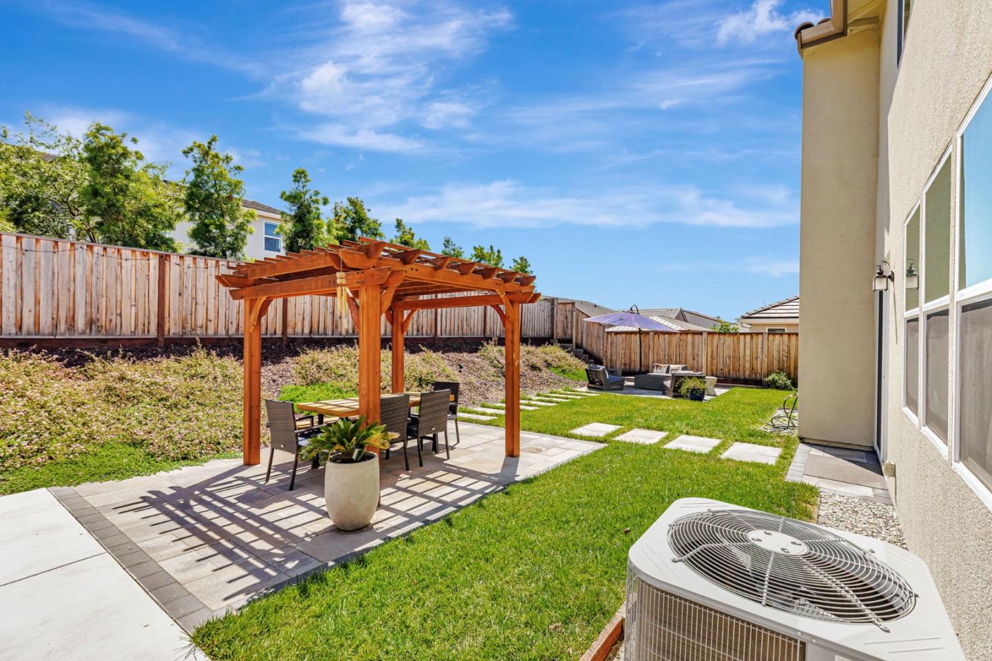 Detail Gallery Image 41 of 46 For 2041 Camden St, Hollister,  CA 95023 - 4 Beds | 3 Baths
