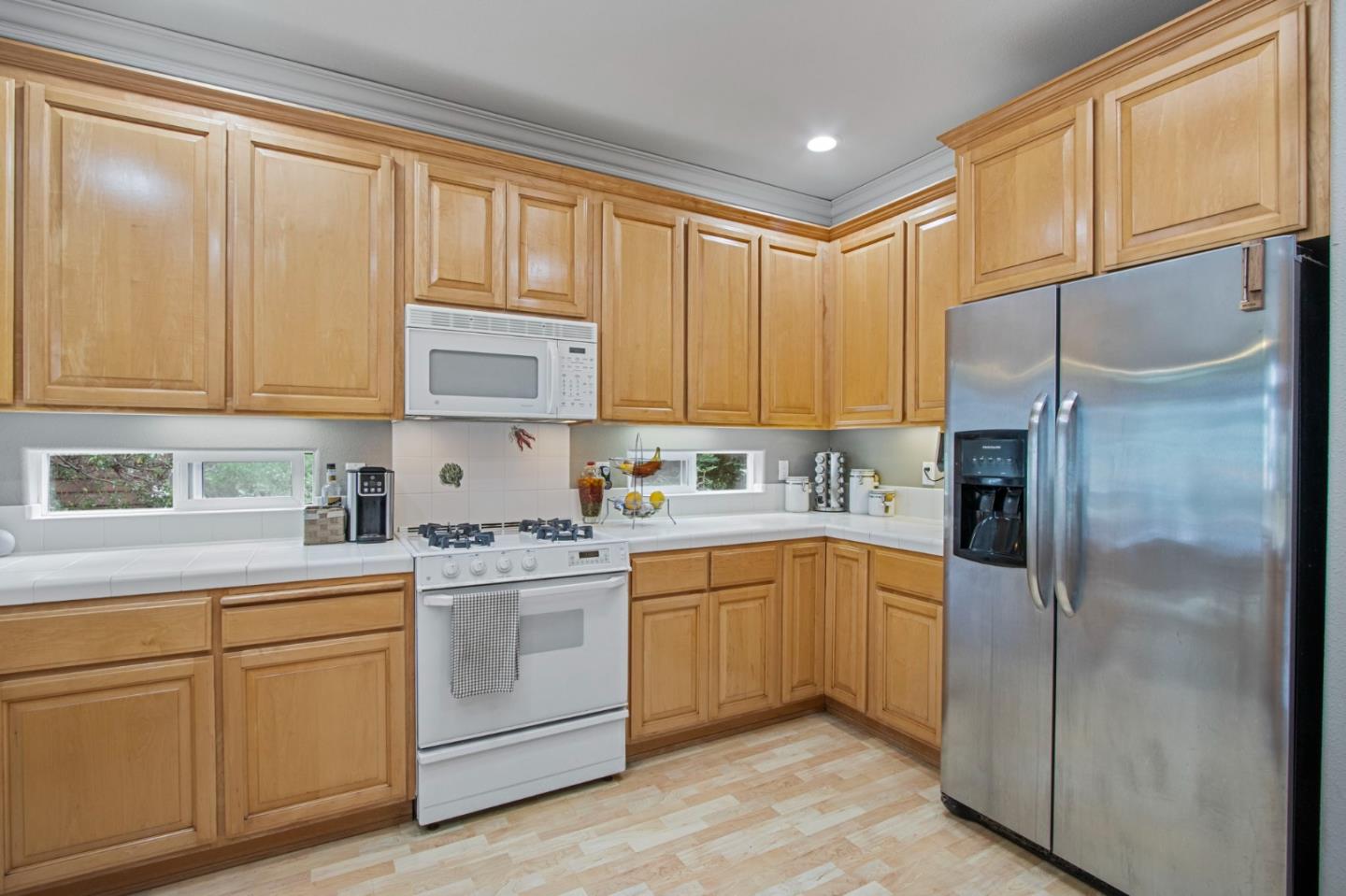 Detail Gallery Image 10 of 60 For 422 Montecito Ave, El Granada,  CA 94019 - 3 Beds | 2 Baths