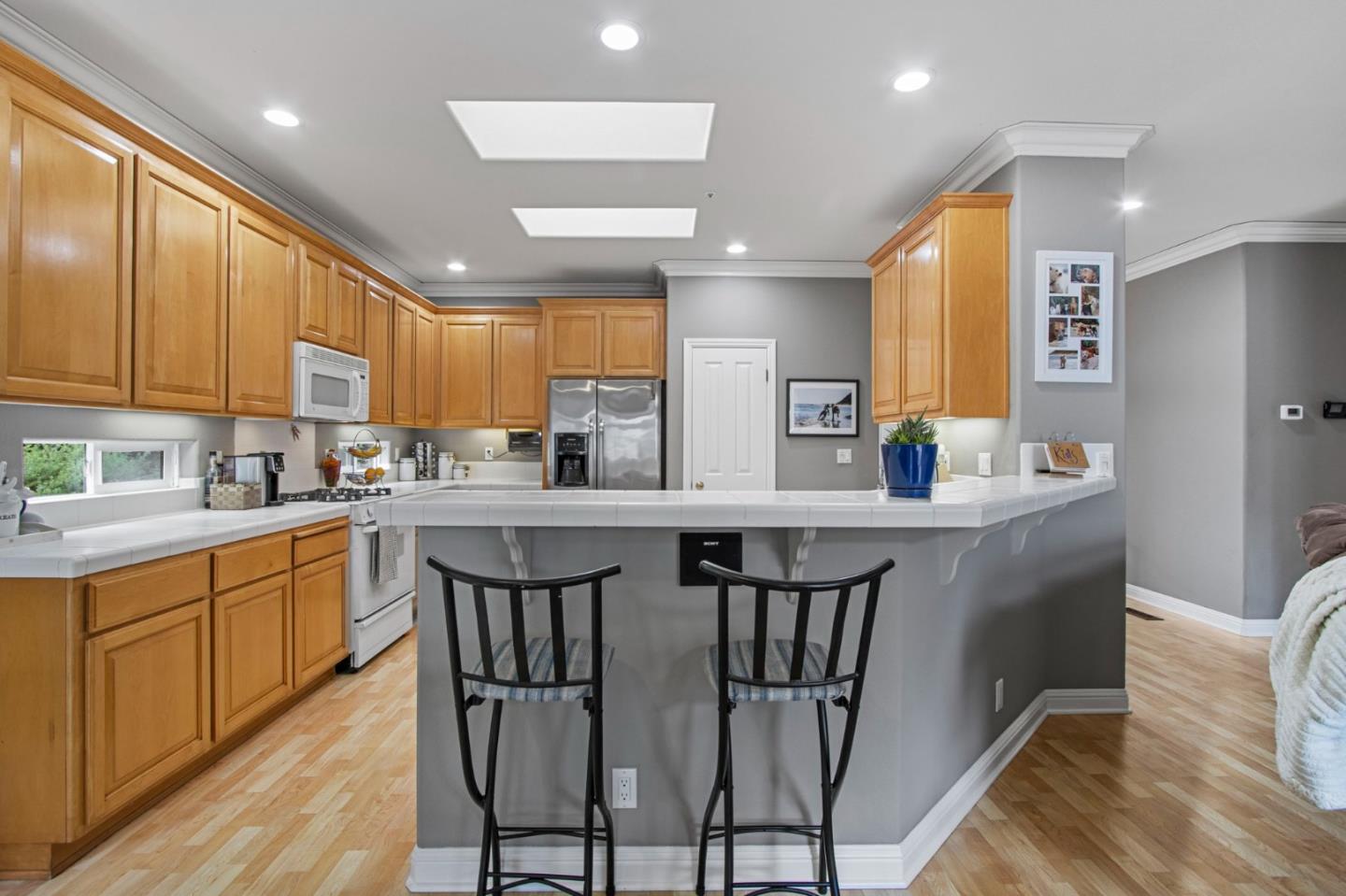 Detail Gallery Image 12 of 60 For 422 Montecito Ave, El Granada,  CA 94019 - 3 Beds | 2 Baths