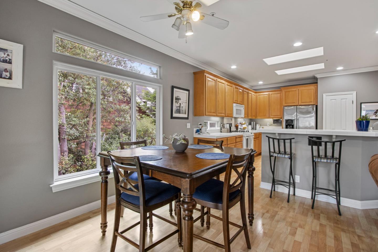 Detail Gallery Image 15 of 60 For 422 Montecito Ave, El Granada,  CA 94019 - 3 Beds | 2 Baths