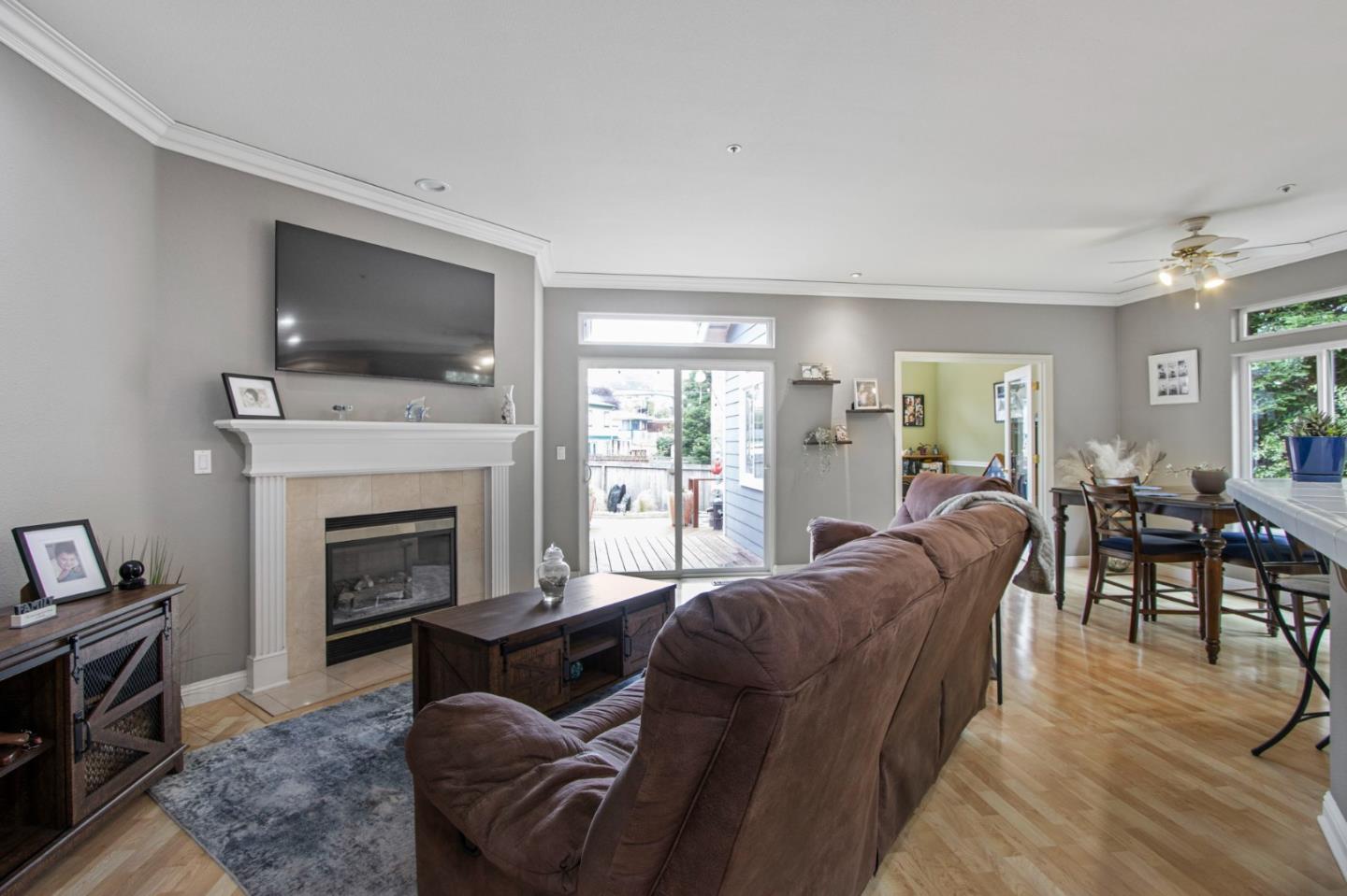 Detail Gallery Image 17 of 60 For 422 Montecito Ave, El Granada,  CA 94019 - 3 Beds | 2 Baths