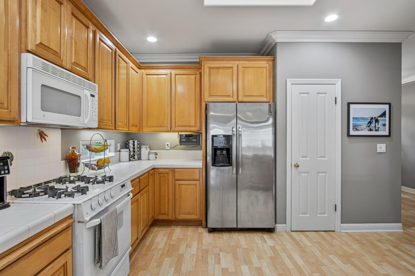 Detail Gallery Image 9 of 60 For 422 Montecito Ave, El Granada,  CA 94019 - 3 Beds | 2 Baths