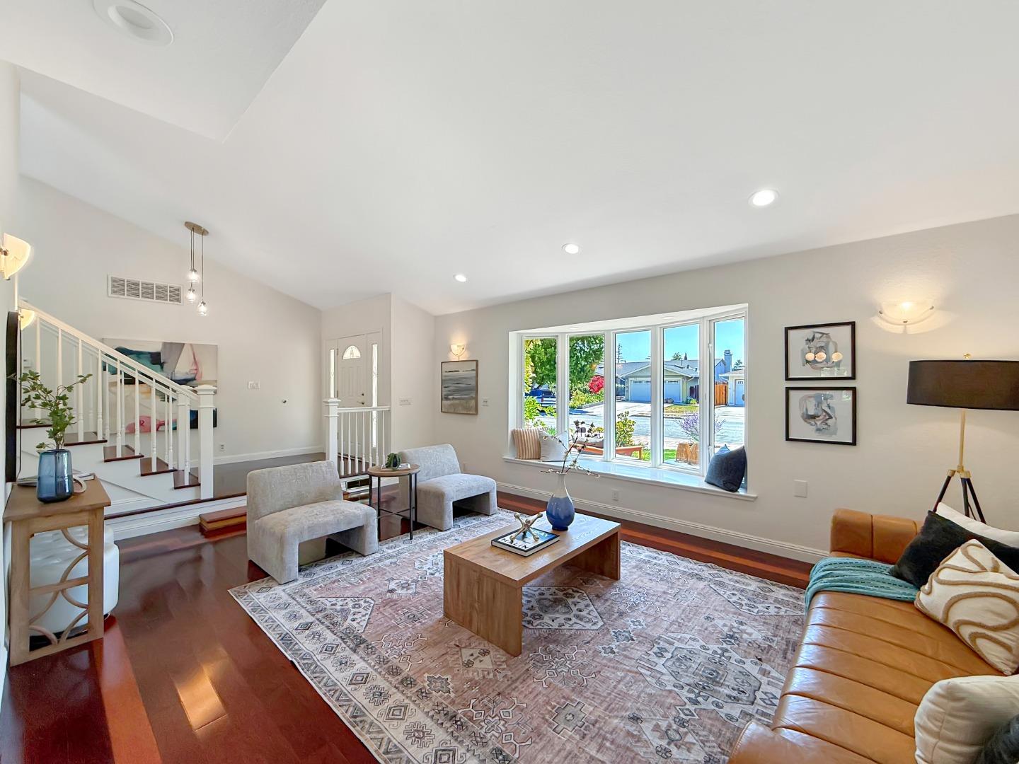 Detail Gallery Image 11 of 59 For 519 Suisse Dr, San Jose,  CA 95123 - 5 Beds | 3 Baths