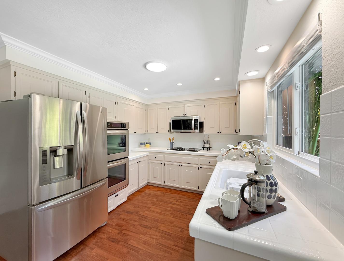 Detail Gallery Image 18 of 59 For 519 Suisse Dr, San Jose,  CA 95123 - 5 Beds | 3 Baths