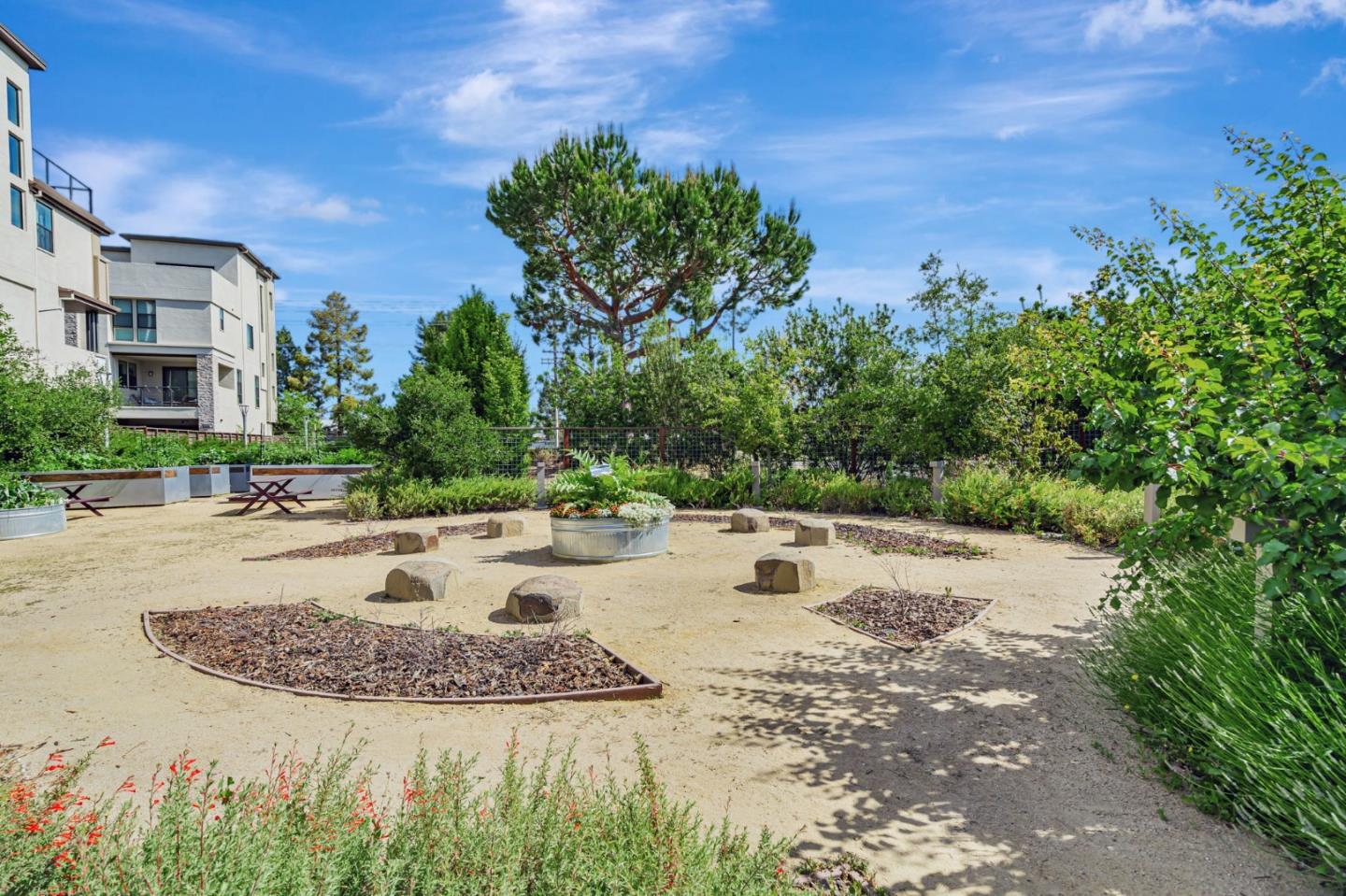 Detail Gallery Image 37 of 43 For 2930 Boyter Pl #106,  Santa Clara,  CA 95051 - 2 Beds | 2/1 Baths