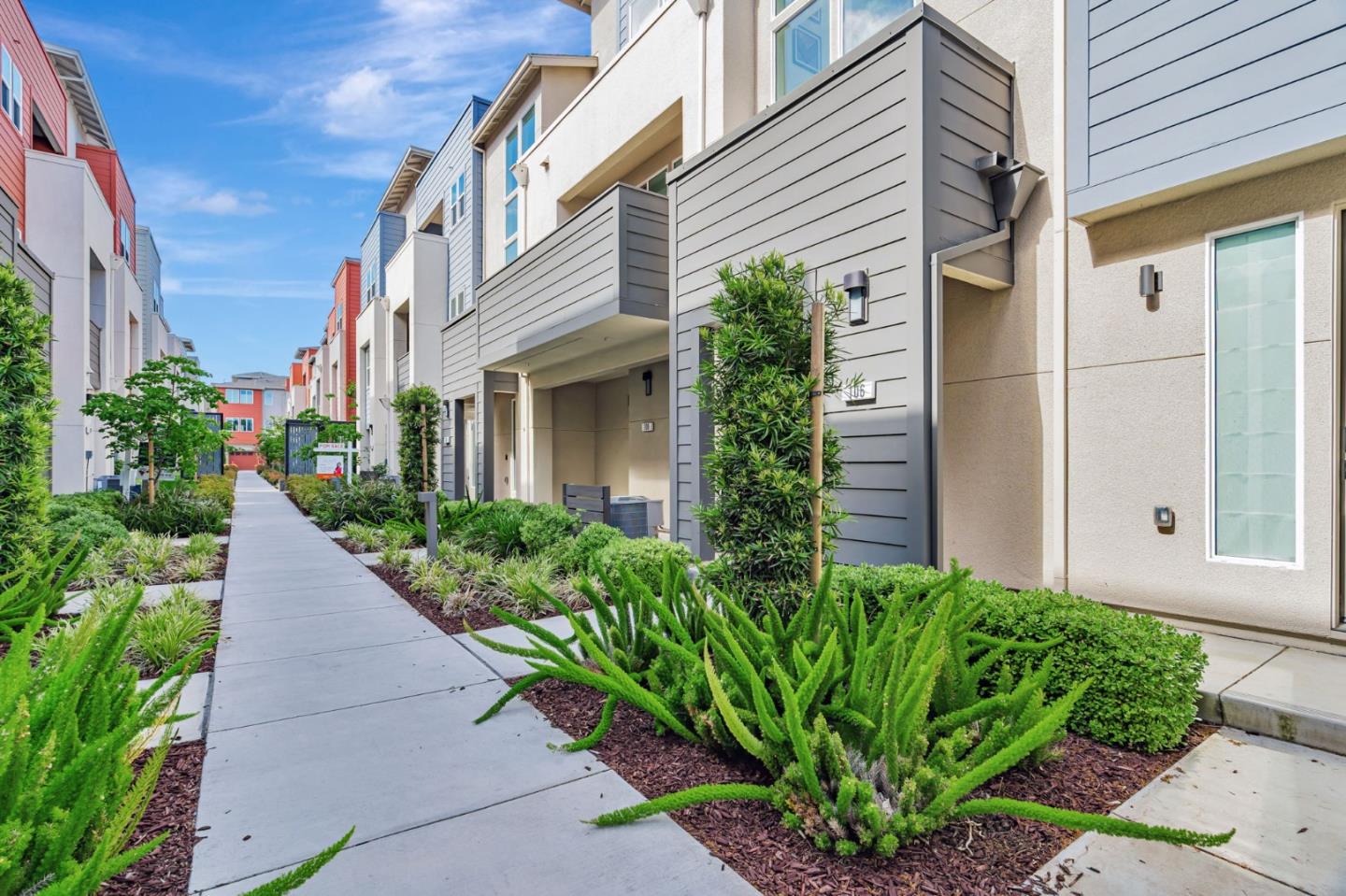 Detail Gallery Image 4 of 43 For 2930 Boyter Pl #106,  Santa Clara,  CA 95051 - 2 Beds | 2/1 Baths