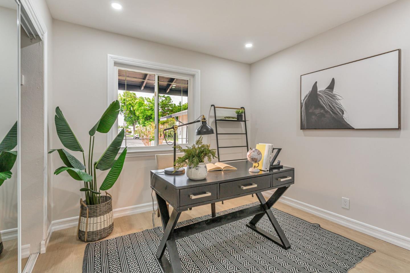 Detail Gallery Image 14 of 36 For 6883 Langmuir Ln, Dublin,  CA 94568 - 4 Beds | 2 Baths