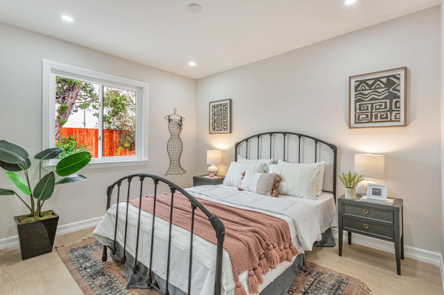 Detail Gallery Image 18 of 36 For 6883 Langmuir Ln, Dublin,  CA 94568 - 4 Beds | 2 Baths