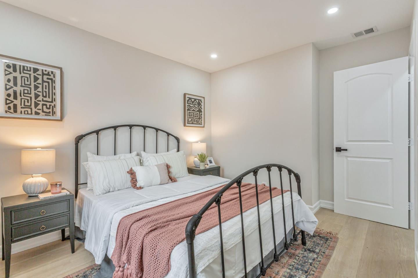 Detail Gallery Image 19 of 36 For 6883 Langmuir Ln, Dublin,  CA 94568 - 4 Beds | 2 Baths