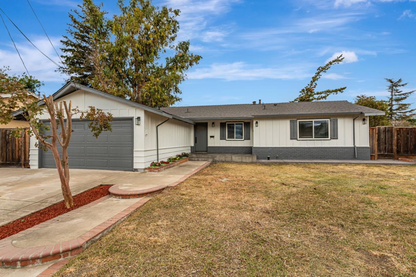 Detail Gallery Image 2 of 36 For 6883 Langmuir Ln, Dublin,  CA 94568 - 4 Beds | 2 Baths