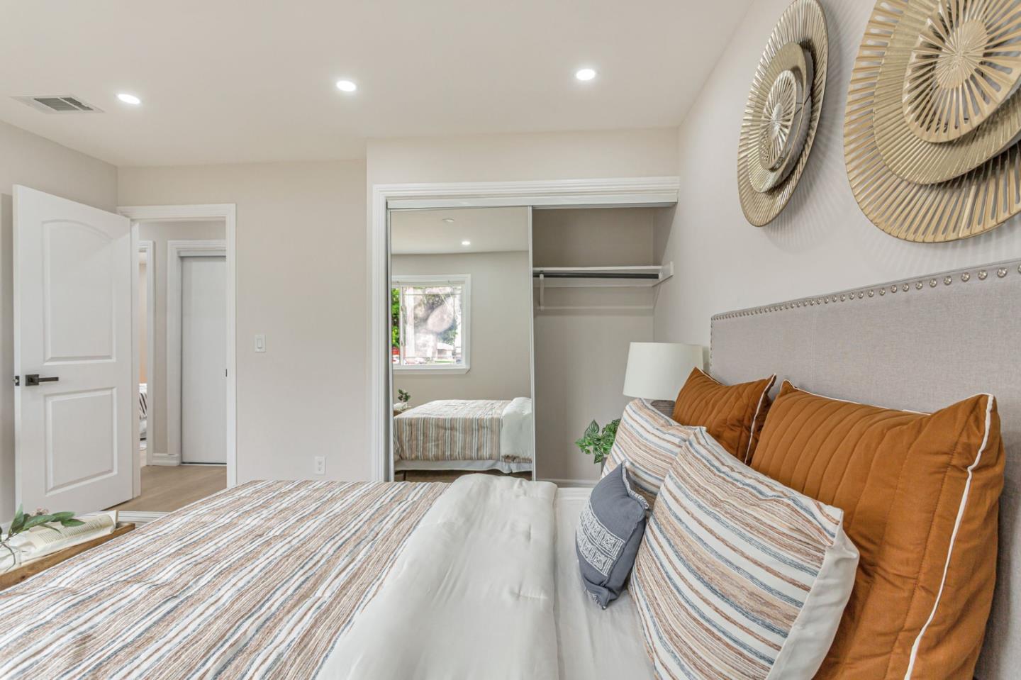 Detail Gallery Image 25 of 36 For 6883 Langmuir Ln, Dublin,  CA 94568 - 4 Beds | 2 Baths