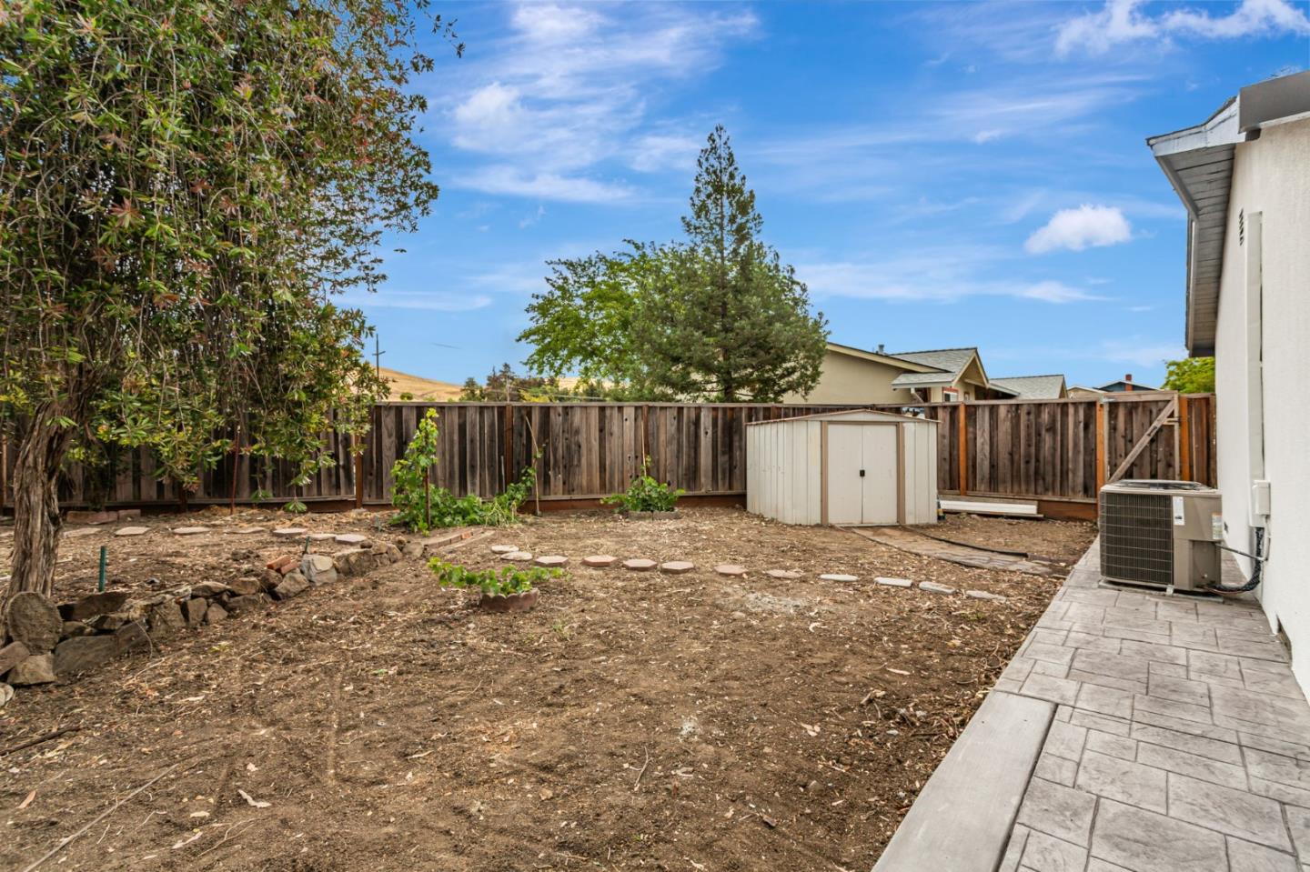 Detail Gallery Image 35 of 36 For 6883 Langmuir Ln, Dublin,  CA 94568 - 4 Beds | 2 Baths