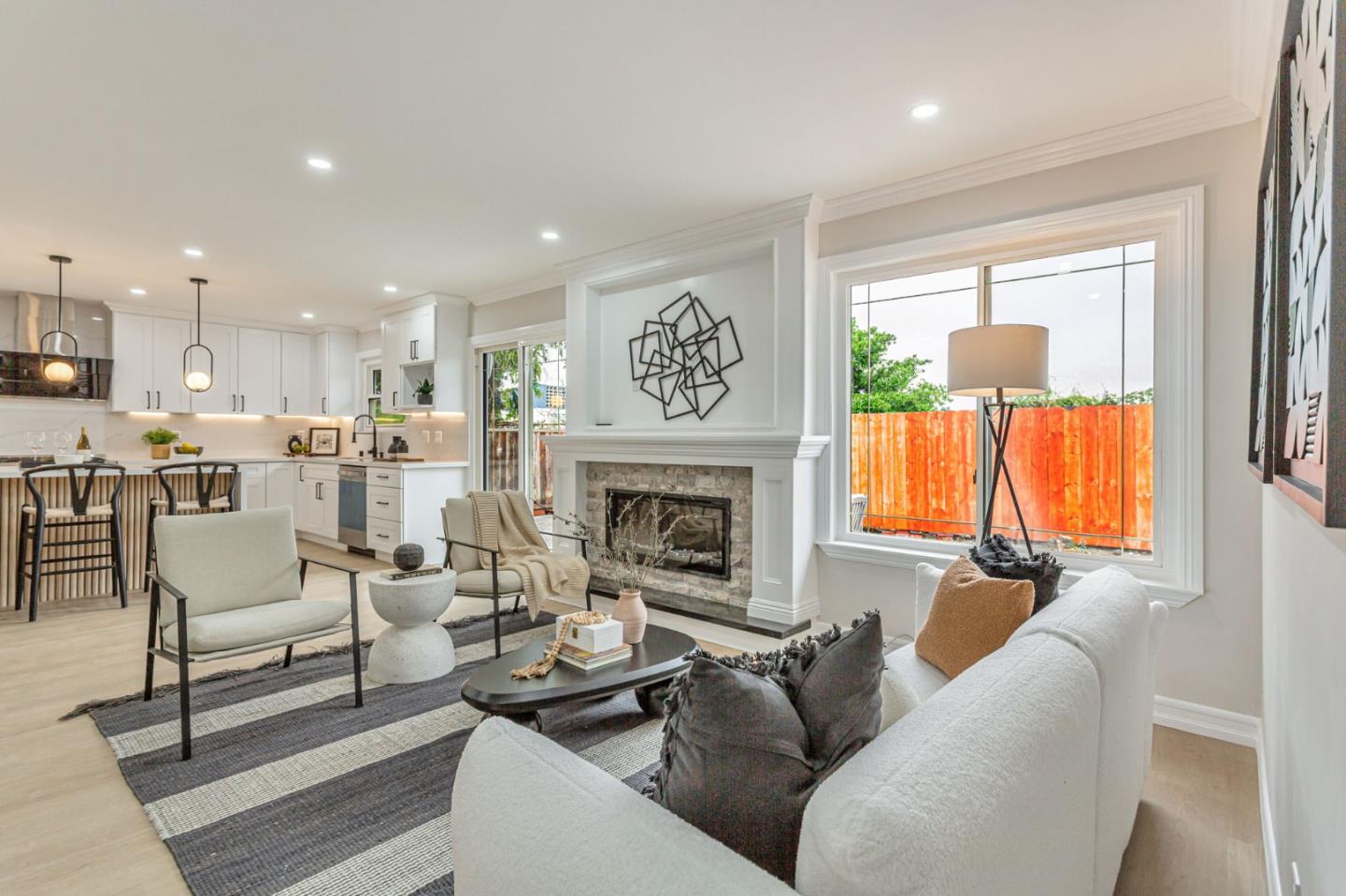 Detail Gallery Image 5 of 36 For 6883 Langmuir Ln, Dublin,  CA 94568 - 4 Beds | 2 Baths