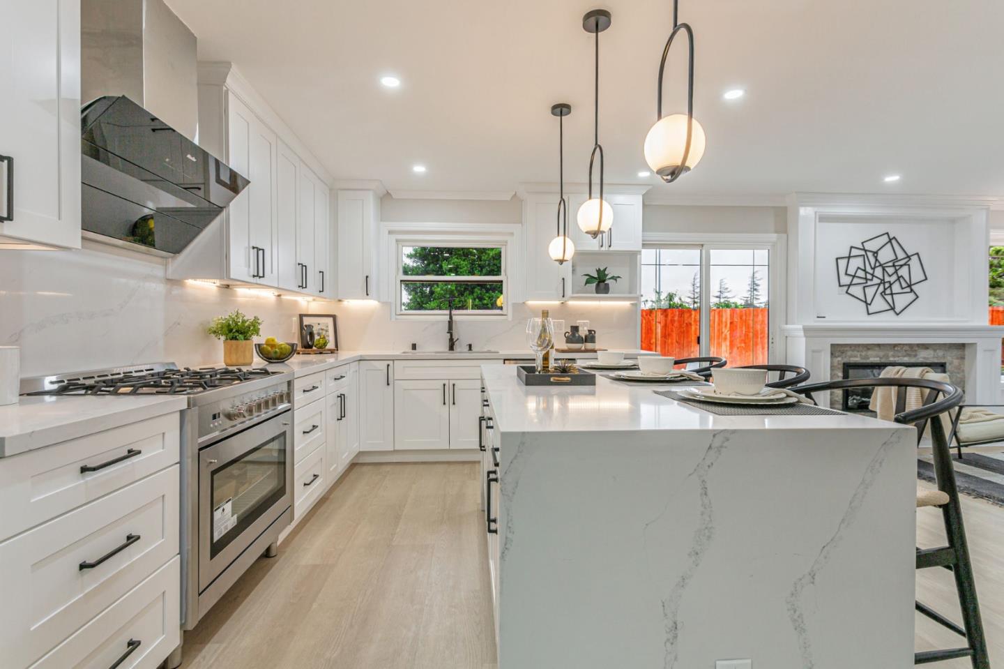 Detail Gallery Image 8 of 36 For 6883 Langmuir Ln, Dublin,  CA 94568 - 4 Beds | 2 Baths