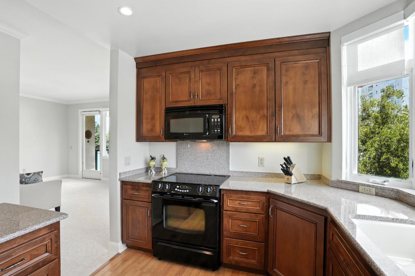 Detail Gallery Image 17 of 34 For 10 Crystal Springs Rd #2414,  San Mateo,  CA 94402 - 2 Beds | 2 Baths