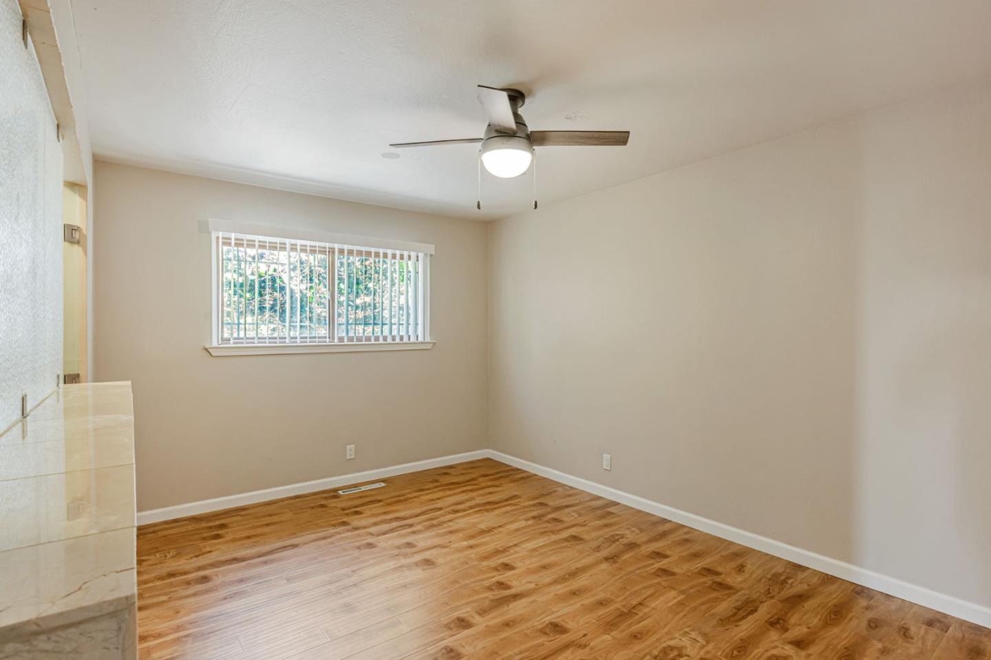 Detail Gallery Image 18 of 38 For 16668 Winding Blvd, San Leandro,  CA 94578 - 3 Beds | 2 Baths
