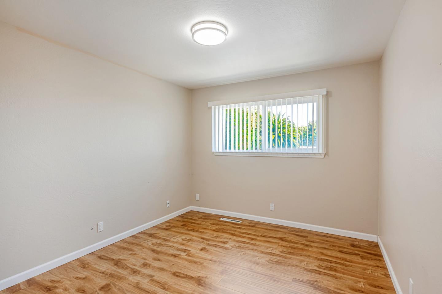 Detail Gallery Image 26 of 38 For 16668 Winding Blvd, San Leandro,  CA 94578 - 3 Beds | 2 Baths