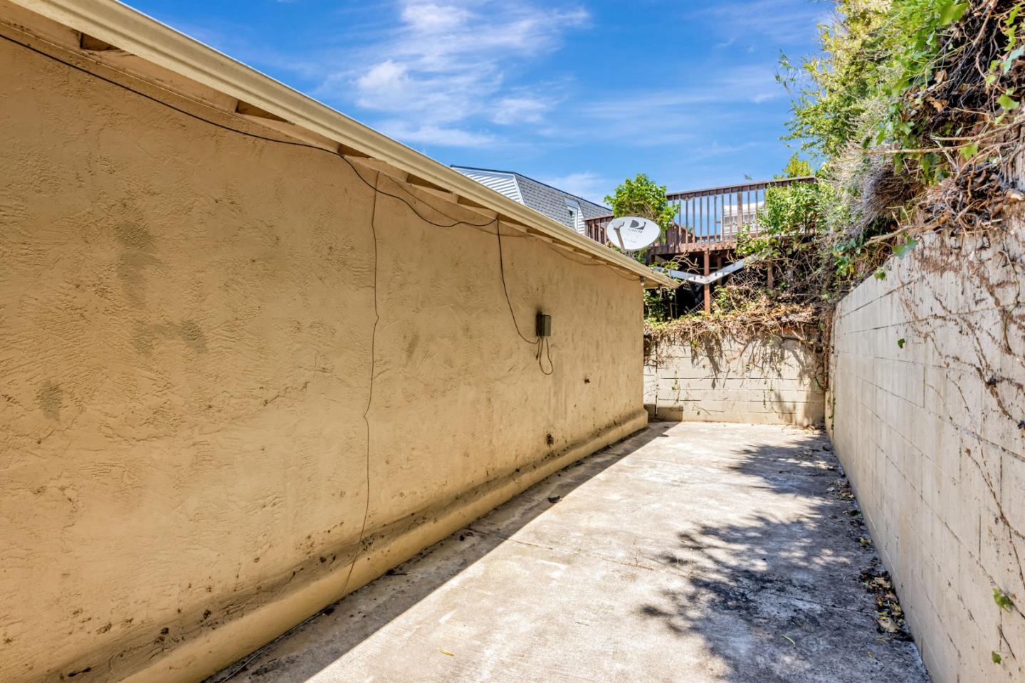 Detail Gallery Image 35 of 38 For 16668 Winding Blvd, San Leandro,  CA 94578 - 3 Beds | 2 Baths