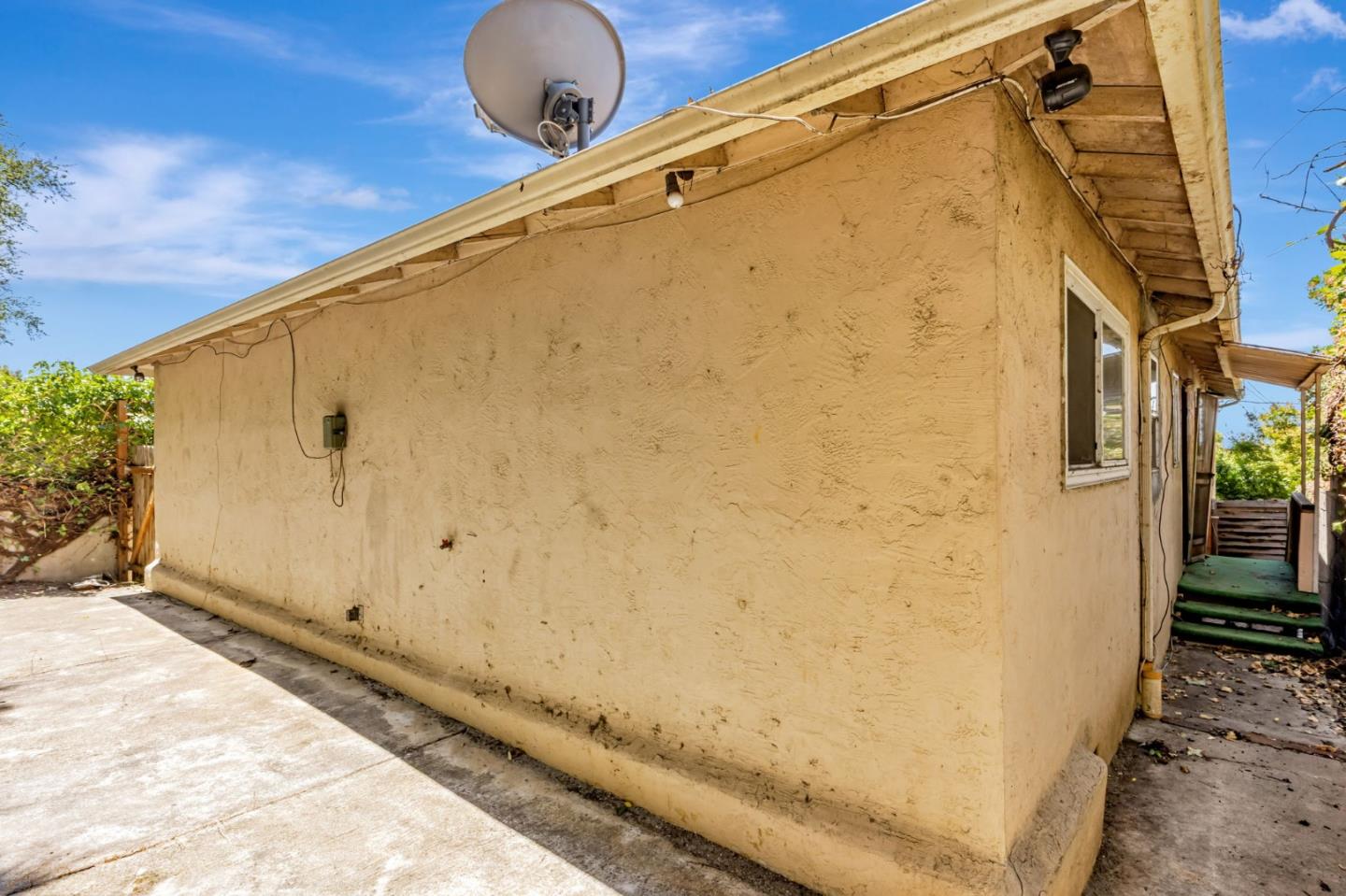 Detail Gallery Image 37 of 38 For 16668 Winding Blvd, San Leandro,  CA 94578 - 3 Beds | 2 Baths
