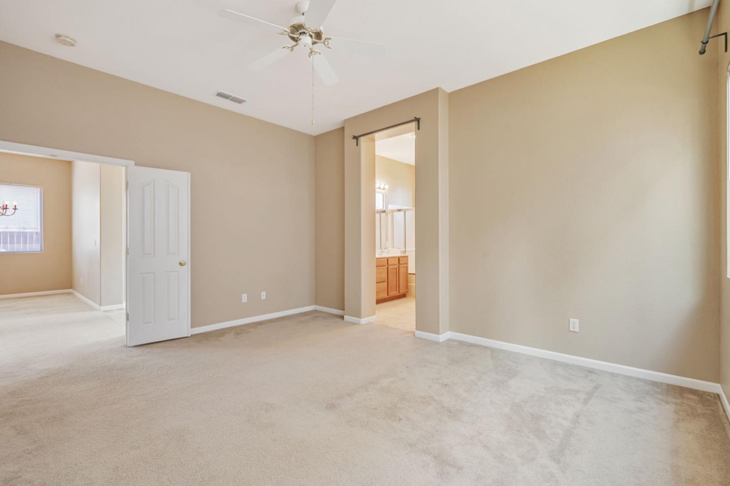 Detail Gallery Image 14 of 34 For 1665 Youngstown Ln, Suisun City,  CA 94585 - 3 Beds | 2 Baths