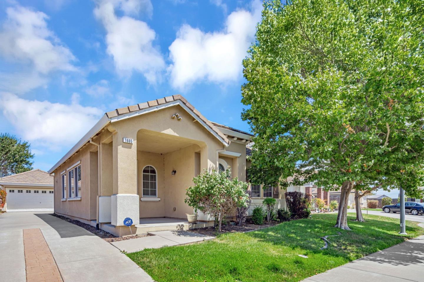 Detail Gallery Image 2 of 34 For 1665 Youngstown Ln, Suisun City,  CA 94585 - 3 Beds | 2 Baths