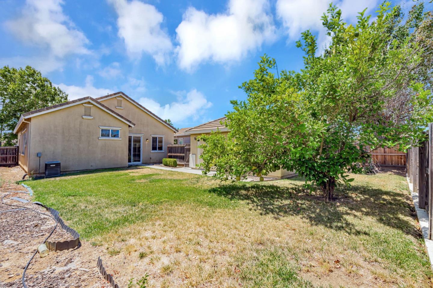Detail Gallery Image 27 of 34 For 1665 Youngstown Ln, Suisun City,  CA 94585 - 3 Beds | 2 Baths
