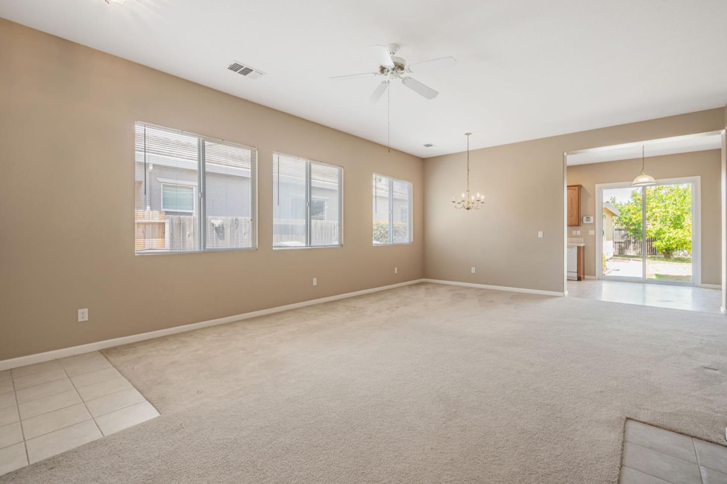Detail Gallery Image 6 of 34 For 1665 Youngstown Ln, Suisun City,  CA 94585 - 3 Beds | 2 Baths