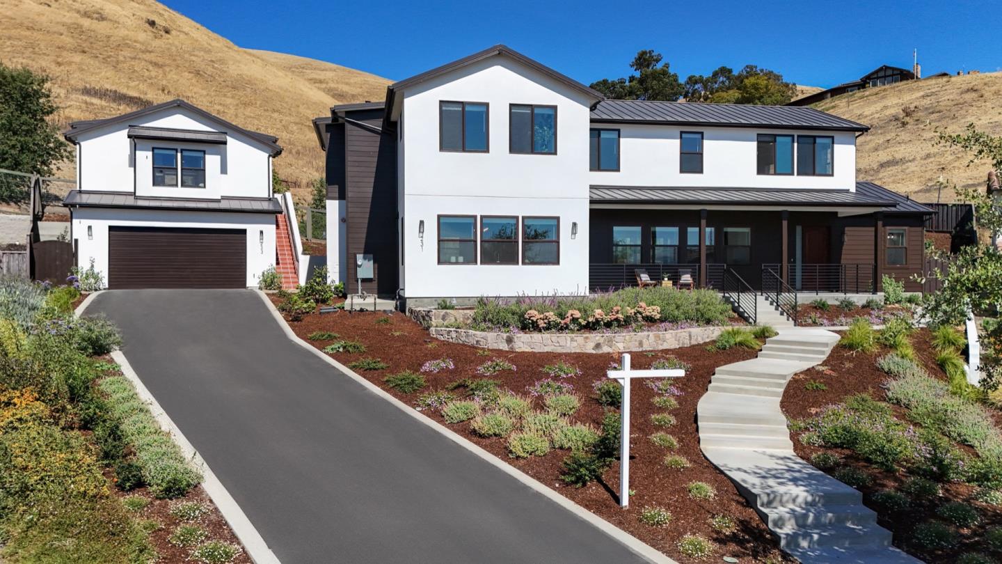 Detail Gallery Image 2 of 69 For 231/233 Cavalo Ct, Fremont,  CA 94539 - 6 Beds | 5/1 Baths