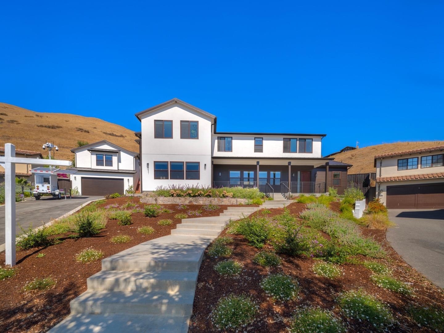 Detail Gallery Image 5 of 69 For 231/233 Cavalo Ct, Fremont,  CA 94539 - 6 Beds | 5/1 Baths