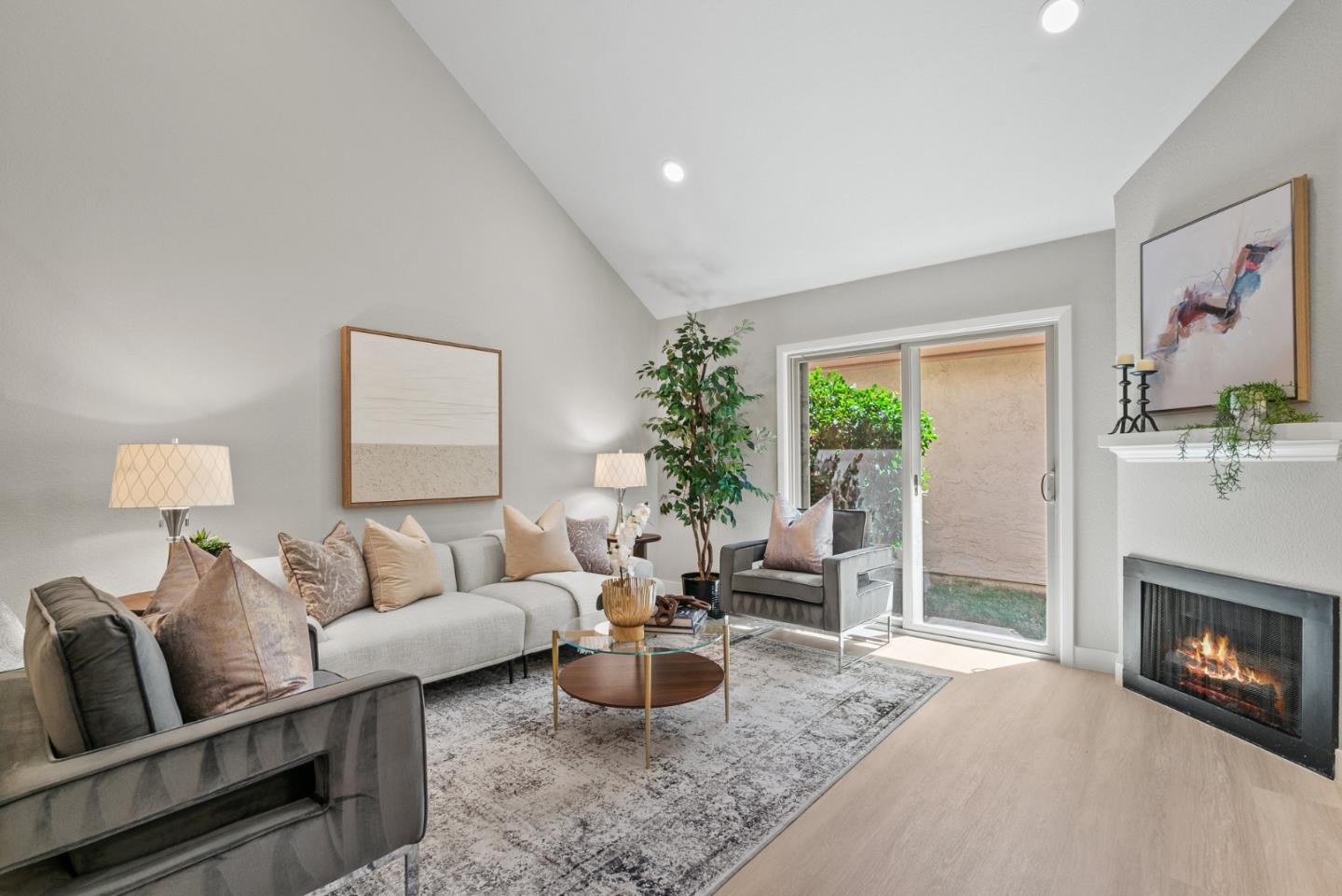 Detail Gallery Image 11 of 56 For 3179 Loma Verde Dr #2,  San Jose,  CA 95117 - 1 Beds | 1/1 Baths