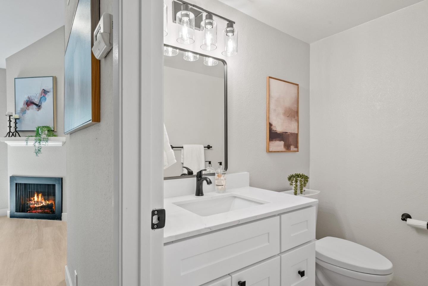 Detail Gallery Image 19 of 56 For 3179 Loma Verde Dr #2,  San Jose,  CA 95117 - 1 Beds | 1/1 Baths