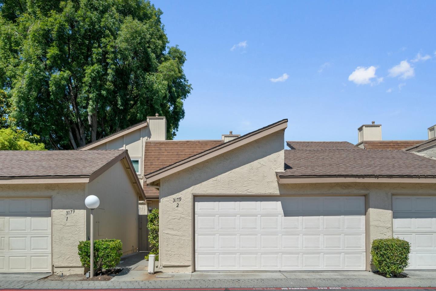 Detail Gallery Image 2 of 56 For 3179 Loma Verde Dr #2,  San Jose,  CA 95117 - 1 Beds | 1/1 Baths