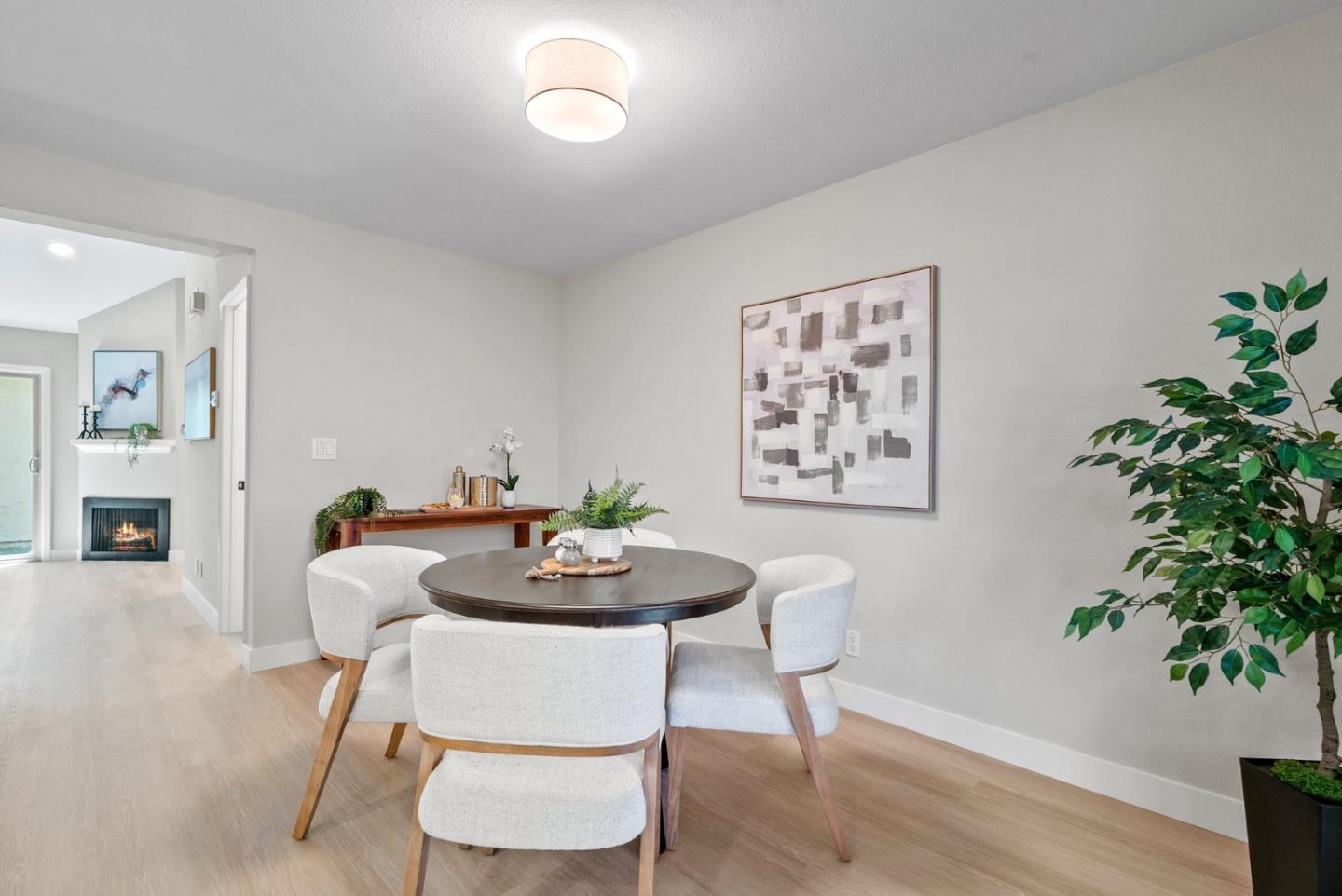 Detail Gallery Image 23 of 56 For 3179 Loma Verde Dr #2,  San Jose,  CA 95117 - 1 Beds | 1/1 Baths