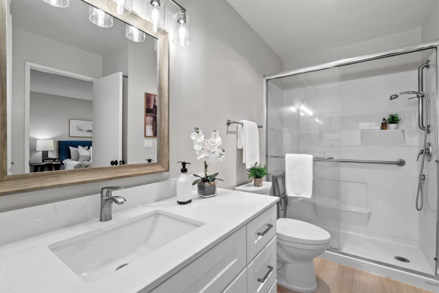 Detail Gallery Image 3 of 56 For 3179 Loma Verde Dr #2,  San Jose,  CA 95117 - 1 Beds | 1/1 Baths