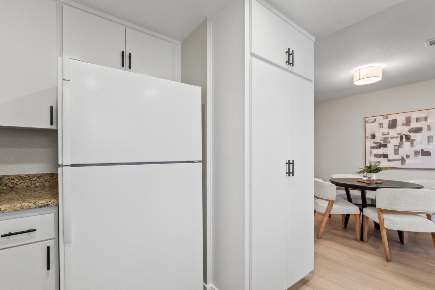 Detail Gallery Image 30 of 56 For 3179 Loma Verde Dr #2,  San Jose,  CA 95117 - 1 Beds | 1/1 Baths