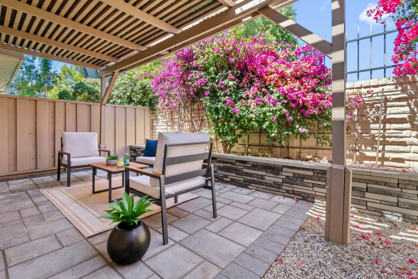 Detail Gallery Image 4 of 56 For 3179 Loma Verde Dr #2,  San Jose,  CA 95117 - 1 Beds | 1/1 Baths