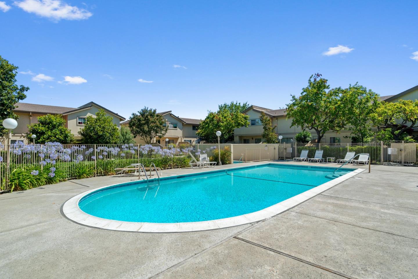 Detail Gallery Image 51 of 56 For 3179 Loma Verde Dr #2,  San Jose,  CA 95117 - 1 Beds | 1/1 Baths