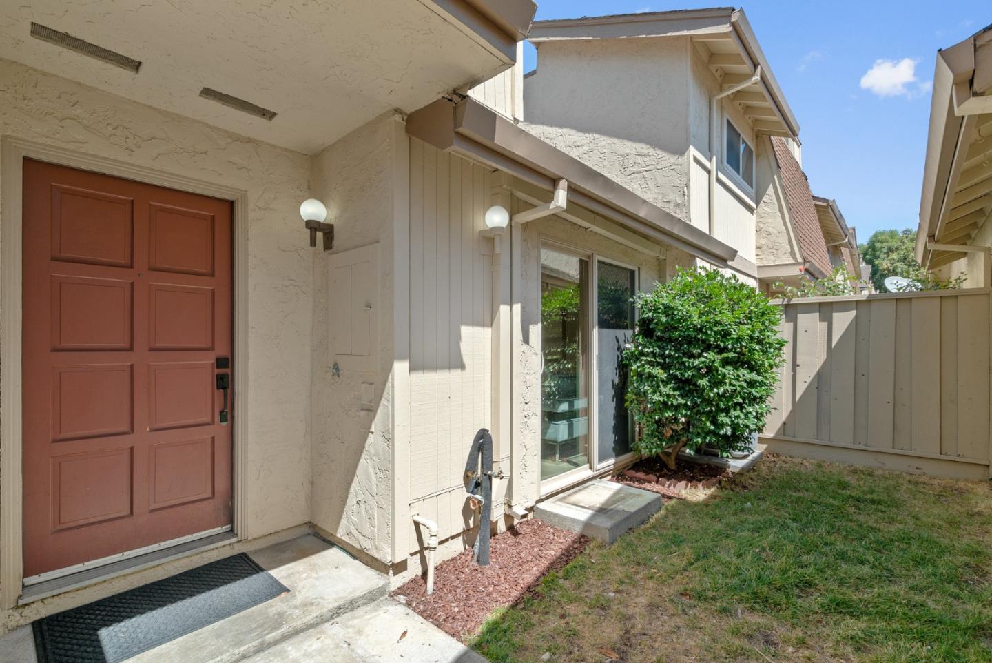 Detail Gallery Image 8 of 56 For 3179 Loma Verde Dr #2,  San Jose,  CA 95117 - 1 Beds | 1/1 Baths