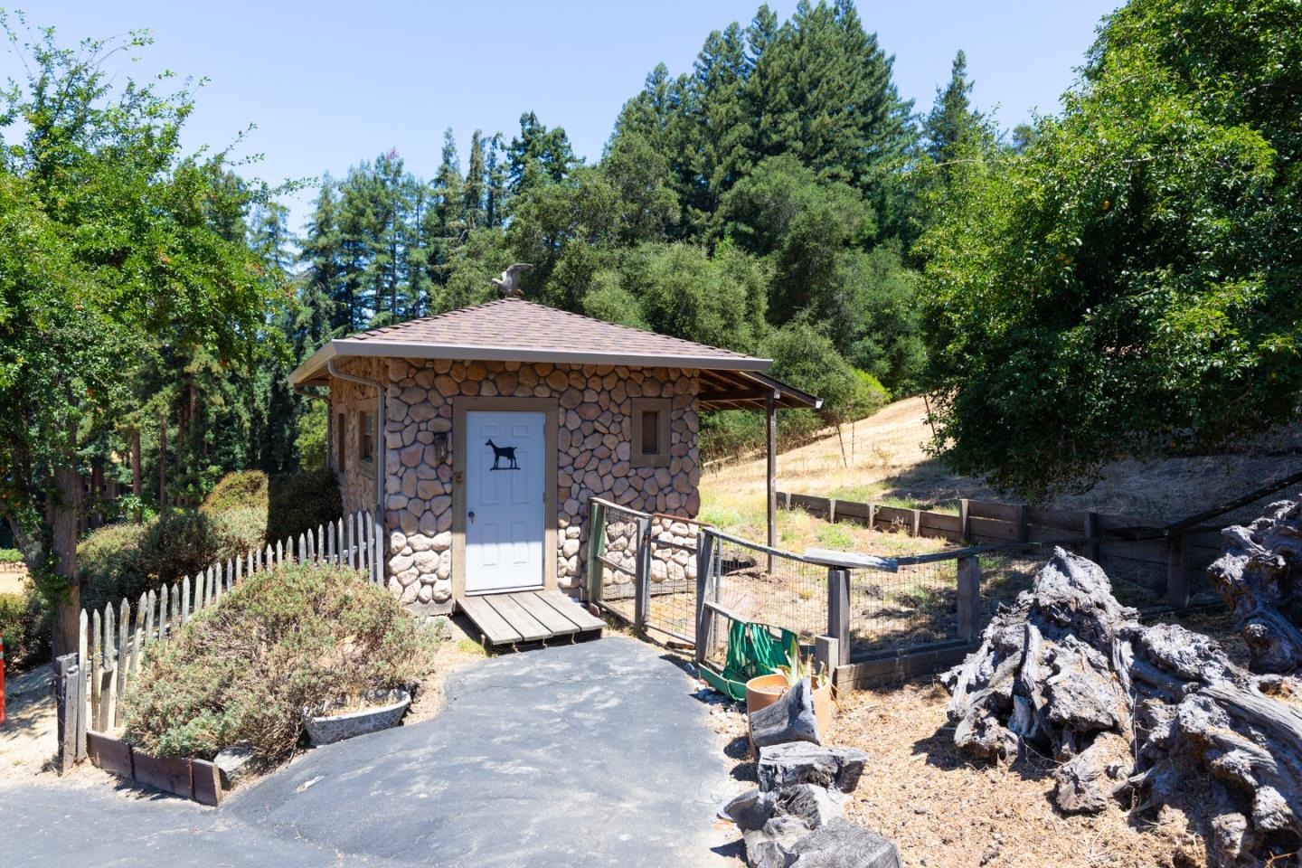 Detail Gallery Image 35 of 38 For 16400 Highway 9, Boulder Creek,  CA 95006 - 2 Beds | 2/1 Baths