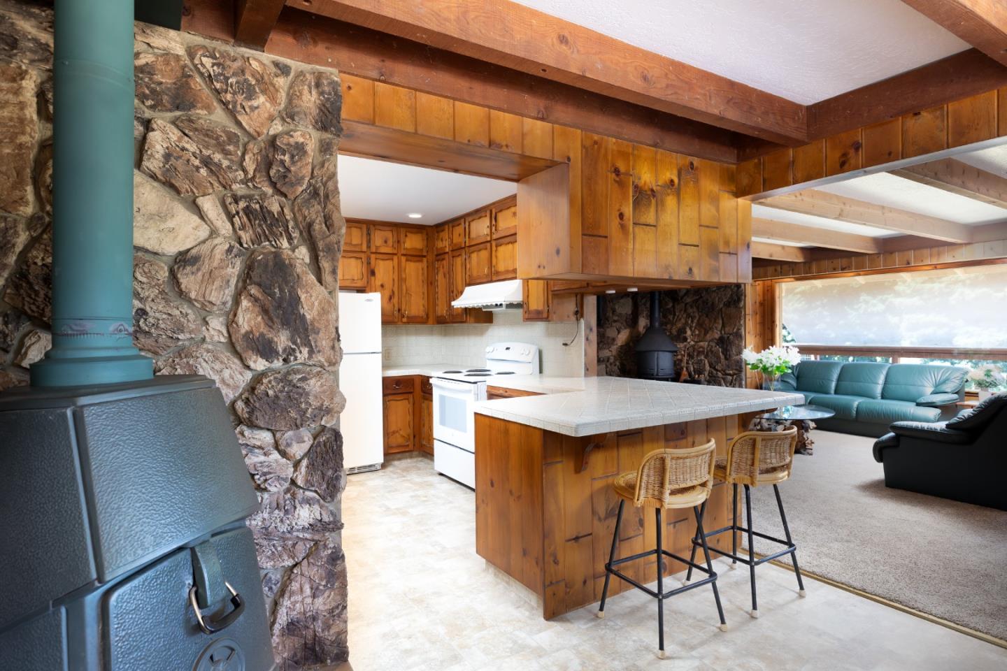 Detail Gallery Image 7 of 38 For 16400 Highway 9, Boulder Creek,  CA 95006 - 2 Beds | 2/1 Baths