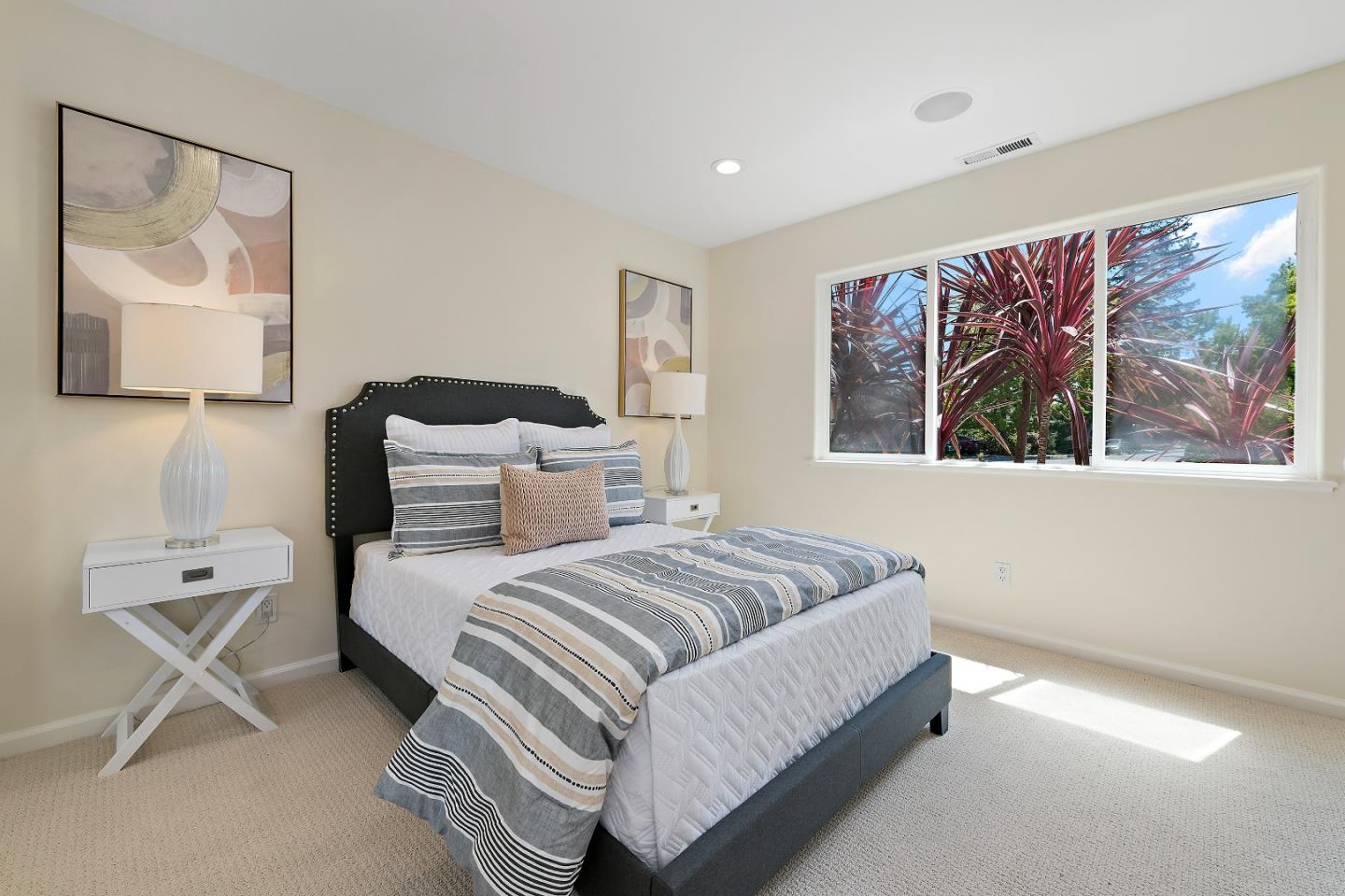 Detail Gallery Image 17 of 76 For 1152 Morton Ct, Mountain View,  CA 94040 - 4 Beds | 2/1 Baths