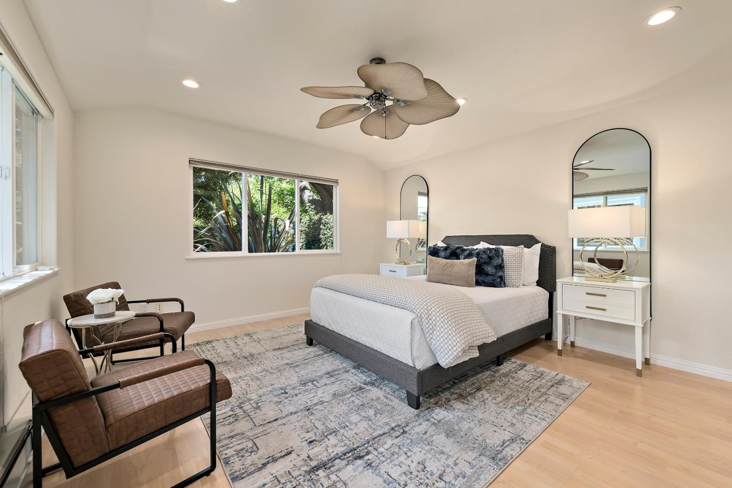 Detail Gallery Image 24 of 76 For 1152 Morton Ct, Mountain View,  CA 94040 - 4 Beds | 2/1 Baths