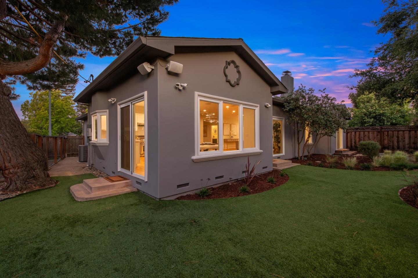 Detail Gallery Image 70 of 76 For 1152 Morton Ct, Mountain View,  CA 94040 - 4 Beds | 2/1 Baths
