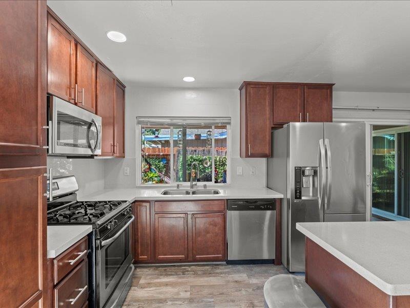 2640 Kansas Way, Sacramento, California 95827, 4 Bedrooms Bedrooms, ,2 BathroomsBathrooms,Residential,For Sale,2640 Kansas Way,ML82015714