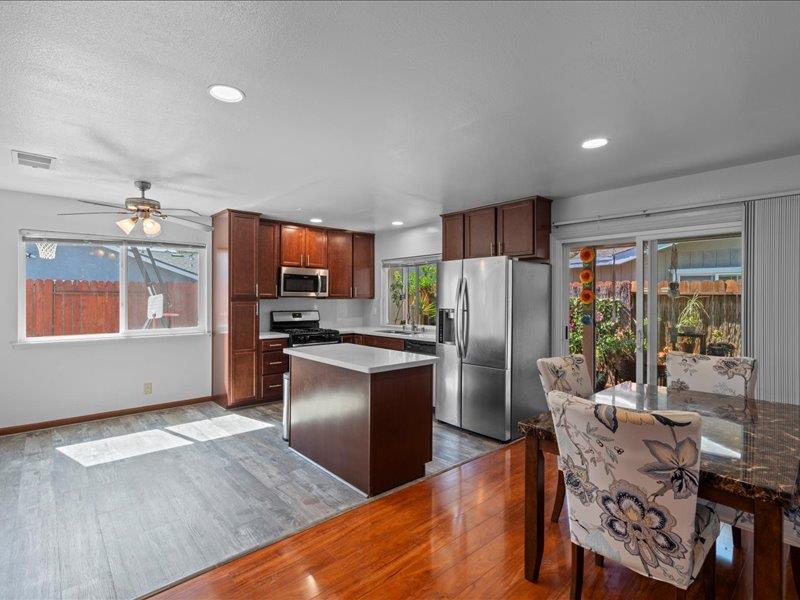 2640 Kansas Way, Sacramento, California 95827, 4 Bedrooms Bedrooms, ,2 BathroomsBathrooms,Residential,For Sale,2640 Kansas Way,ML82015714