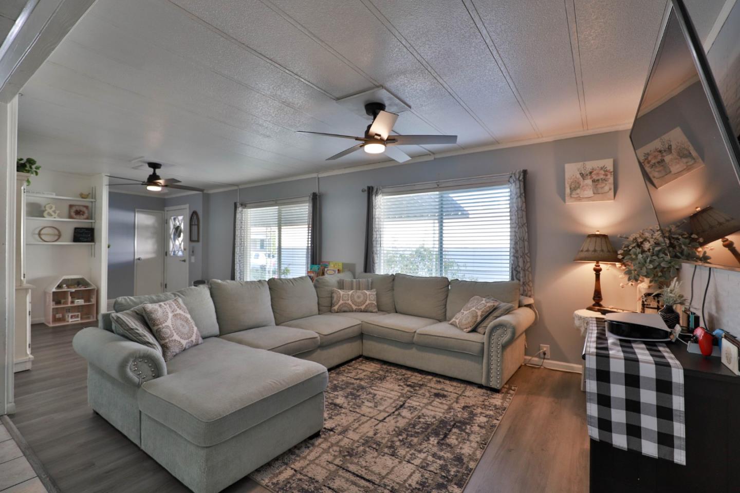 Detail Gallery Image 8 of 26 For 19690 N Hwy 99 #26,  Acampo,  CA 95220 - 3 Beds | 2 Baths