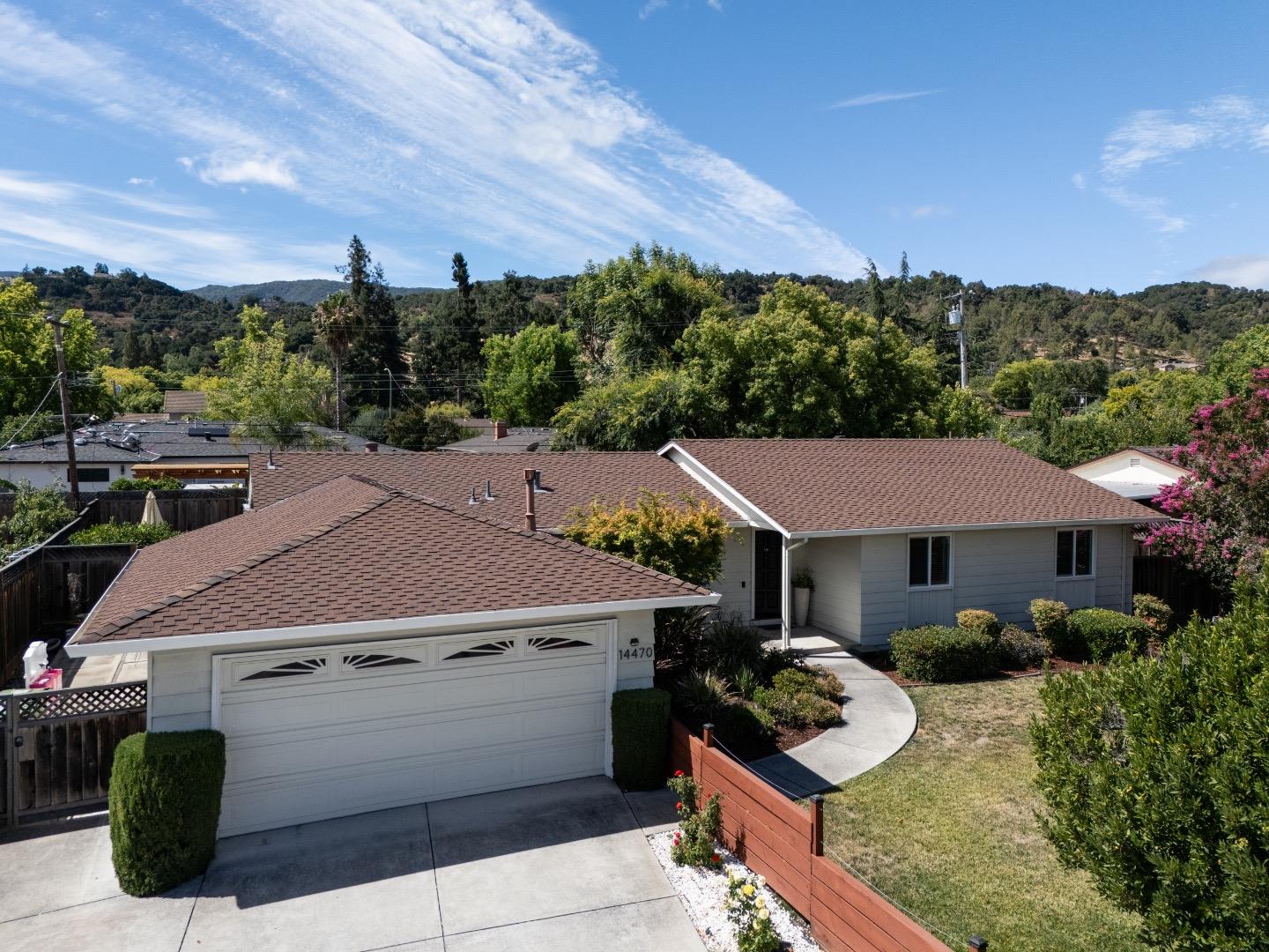 Detail Gallery Image 1 of 31 For 14470 Blossom Hill Rd, Los Gatos,  CA 95032 - 4 Beds | 2/1 Baths