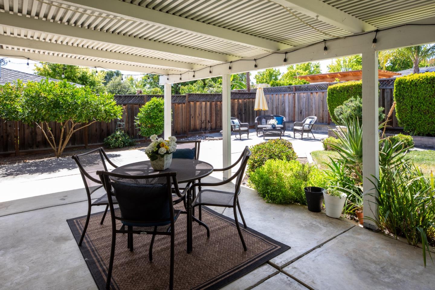 Detail Gallery Image 20 of 31 For 14470 Blossom Hill Rd, Los Gatos,  CA 95032 - 4 Beds | 2/1 Baths